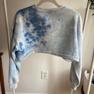 Cropped casual sweater